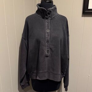 B22 Universal Thread Large Women Charcoal Gray Button-Up Sweatshirt Lounge